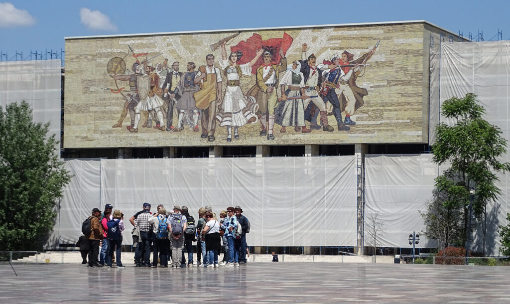 Turizmi, në tetor hyrjet e të huajve u rritën me 19.3 për qind